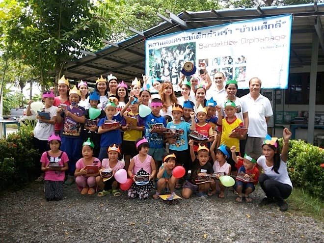 Kiyora Spa visits Bandekdee Orphanage