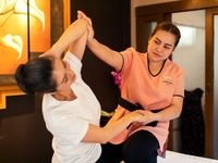 Thai-Yoga Massage