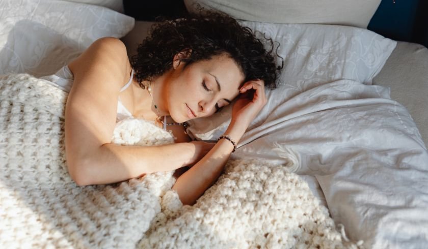 woman sleeping deeply after aromatherapy massage session